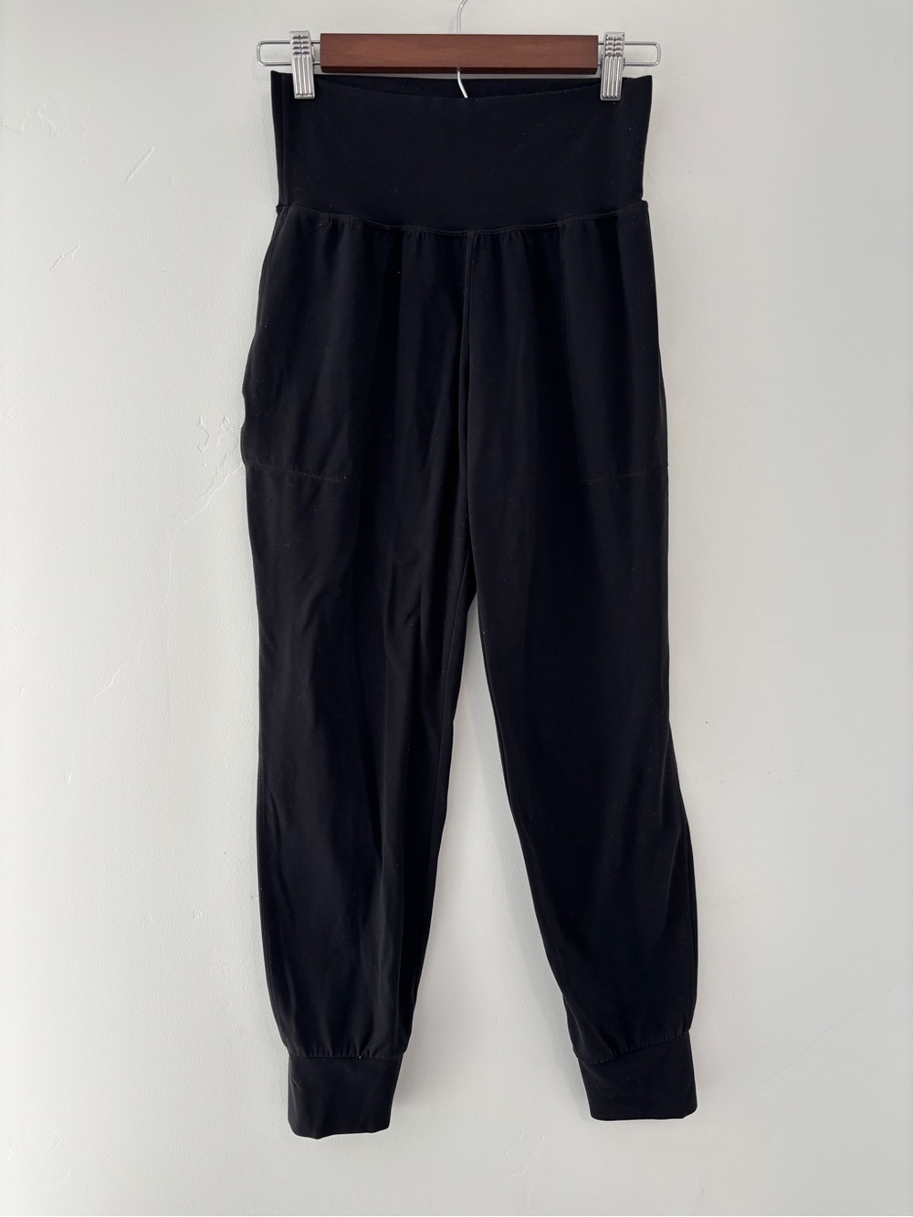 Athleta Black Cruise Joggers in Powervita, XS